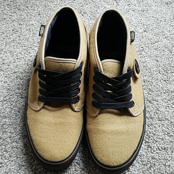 Vans Shoes - Vans Chukka shoes